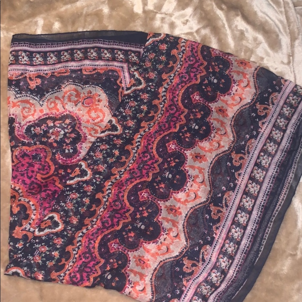 Patterned Scarf - Picture 2 of 4